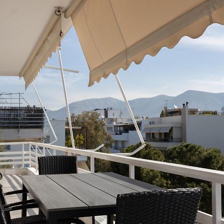 Luxurious 3-Bedroom Seaside Retreat Fully Renovated In 2025 Атина Екстериор снимка