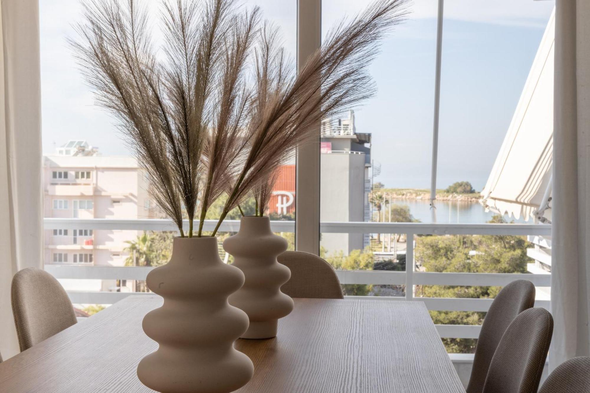 Luxurious 3-Bedroom Seaside Retreat Fully Renovated In 2025 Атина Екстериор снимка